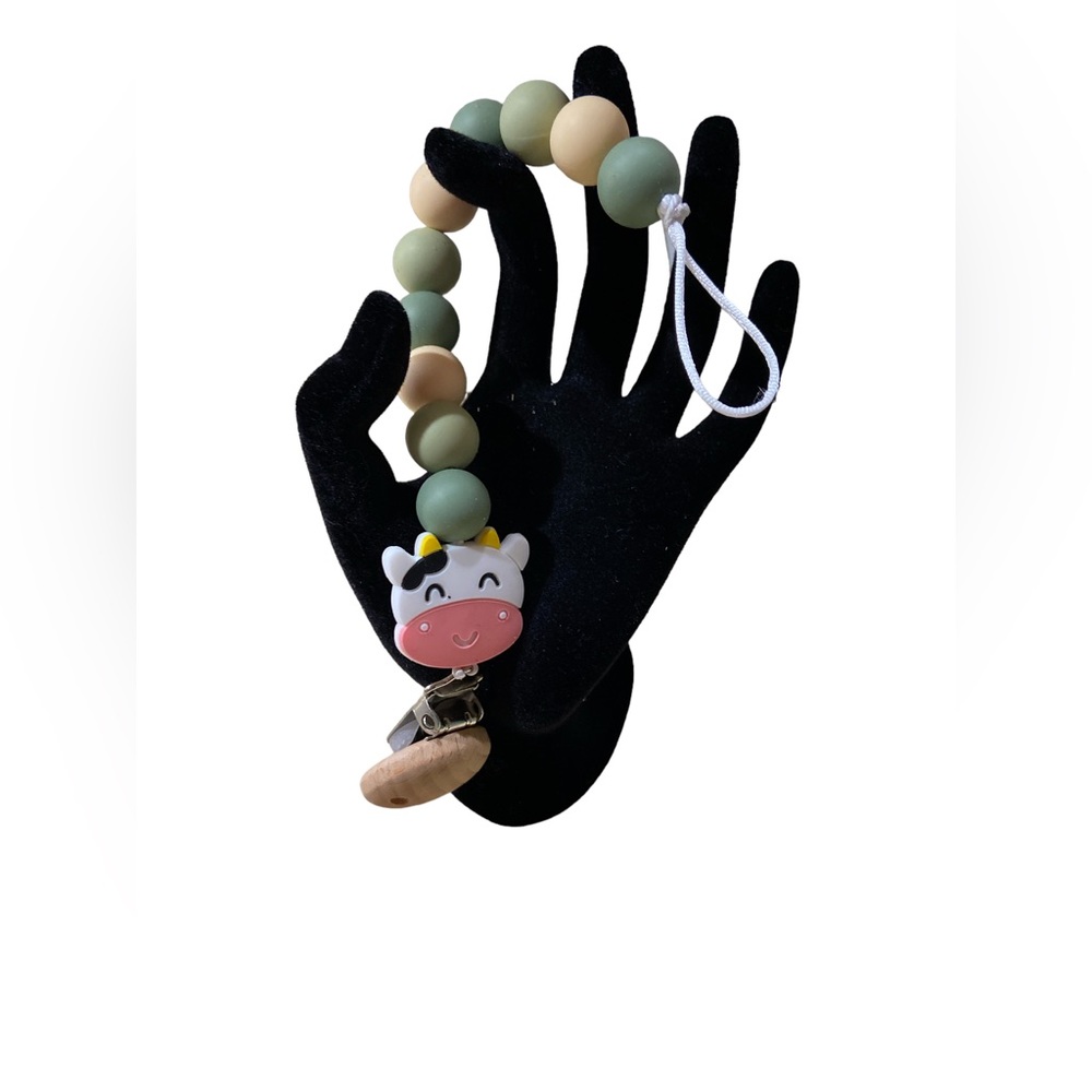 Silicone bead pacifier clip